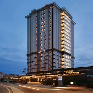 Hawthorn By Wyndham Airport Otel